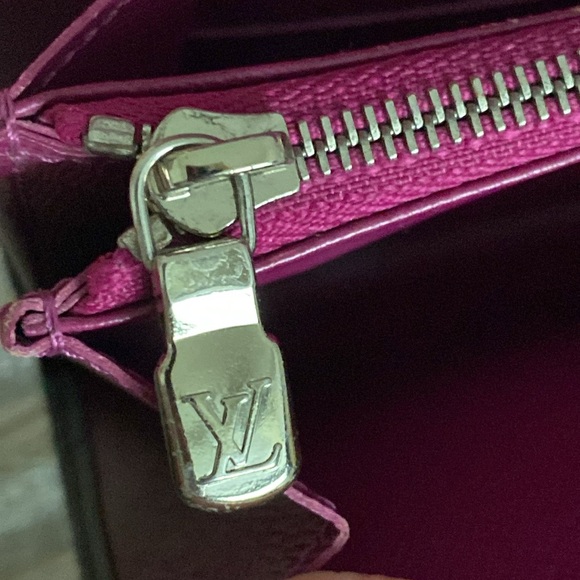 Louis Vuitton - Plum/Purple LV Epi Long Wallet - Picture 15 of 16